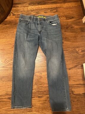 Men’s Lee Jeans - extreme motion straight fit tapered leg - size 36x30